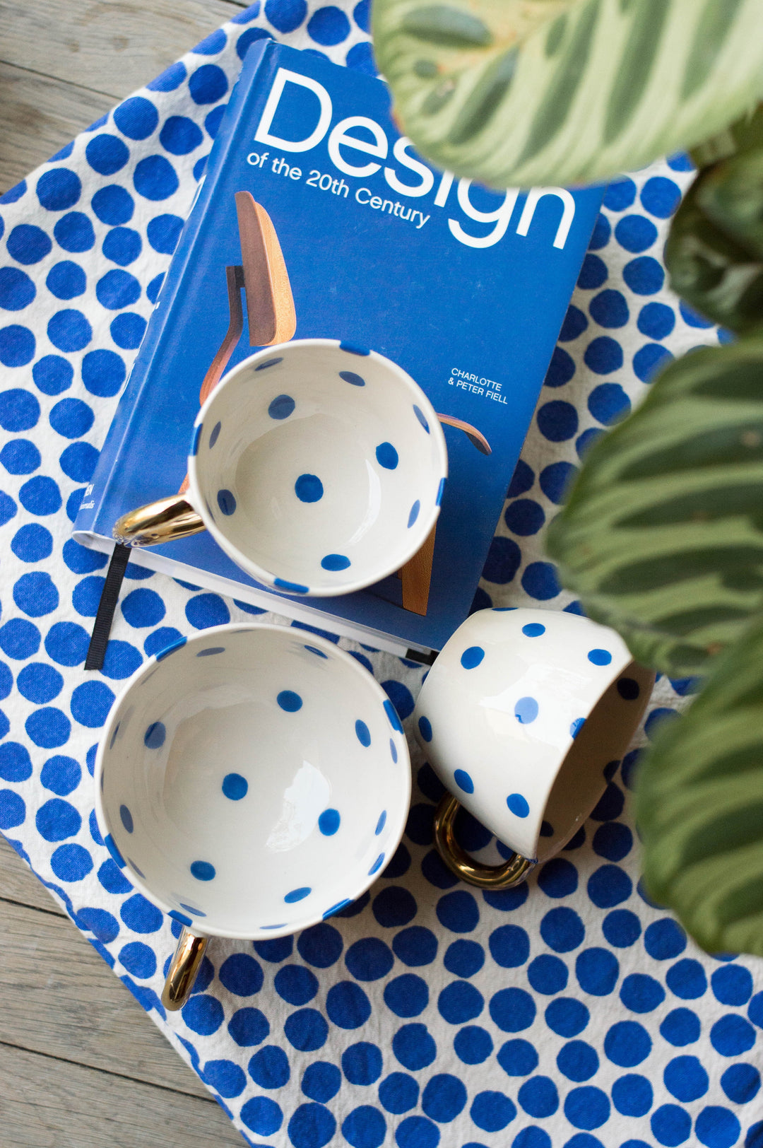 blue      (cups&plates)